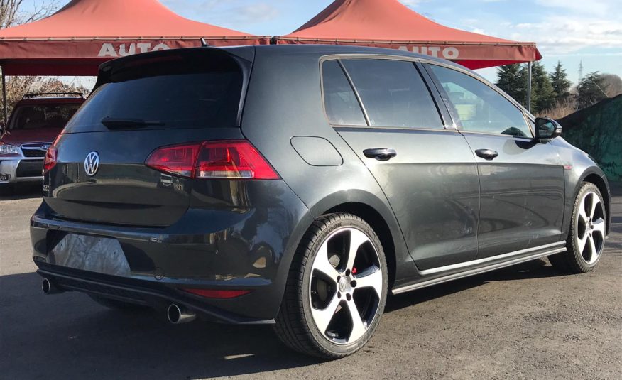 Volkswagen Golf GTI