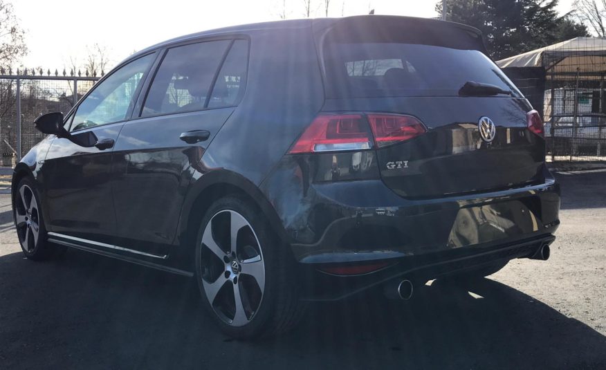 Volkswagen Golf GTI