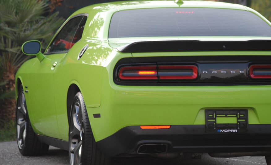 Dodge Challenger 5,7 L V8 Hemi