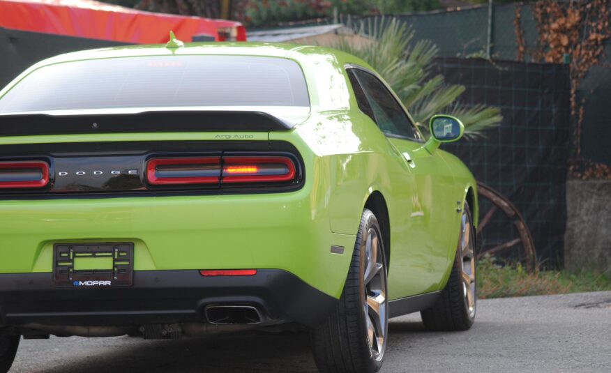 Dodge Challenger 5,7 L V8 Hemi